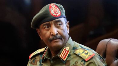 رئيس مجلس السيادة السوداني يبدأ زيارة للجزائر يلتقي خلالها الرئيس تبون