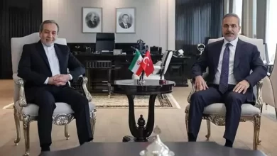 غارات سورية وروسية لوقف تمدد الفصائل