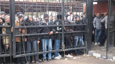 عناصر من النظام السابق يطرقون أبواب «التسوية» في دمشق