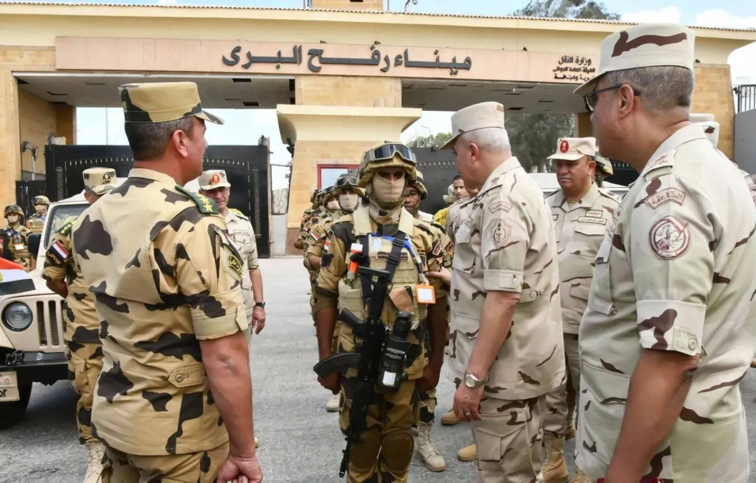 مصر تتأهب لإعادة فتح معبر رفح بـ«أكبر قافلة مساعدات»