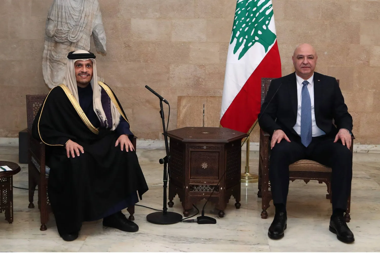 عون: نأمل أن تستأنف «توتال إنرجيز» التنقيب عن النفط والغاز قبالة لبنان