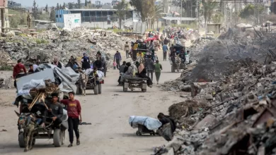 إسرائيل تتعمق برياً لتقسيم غزة