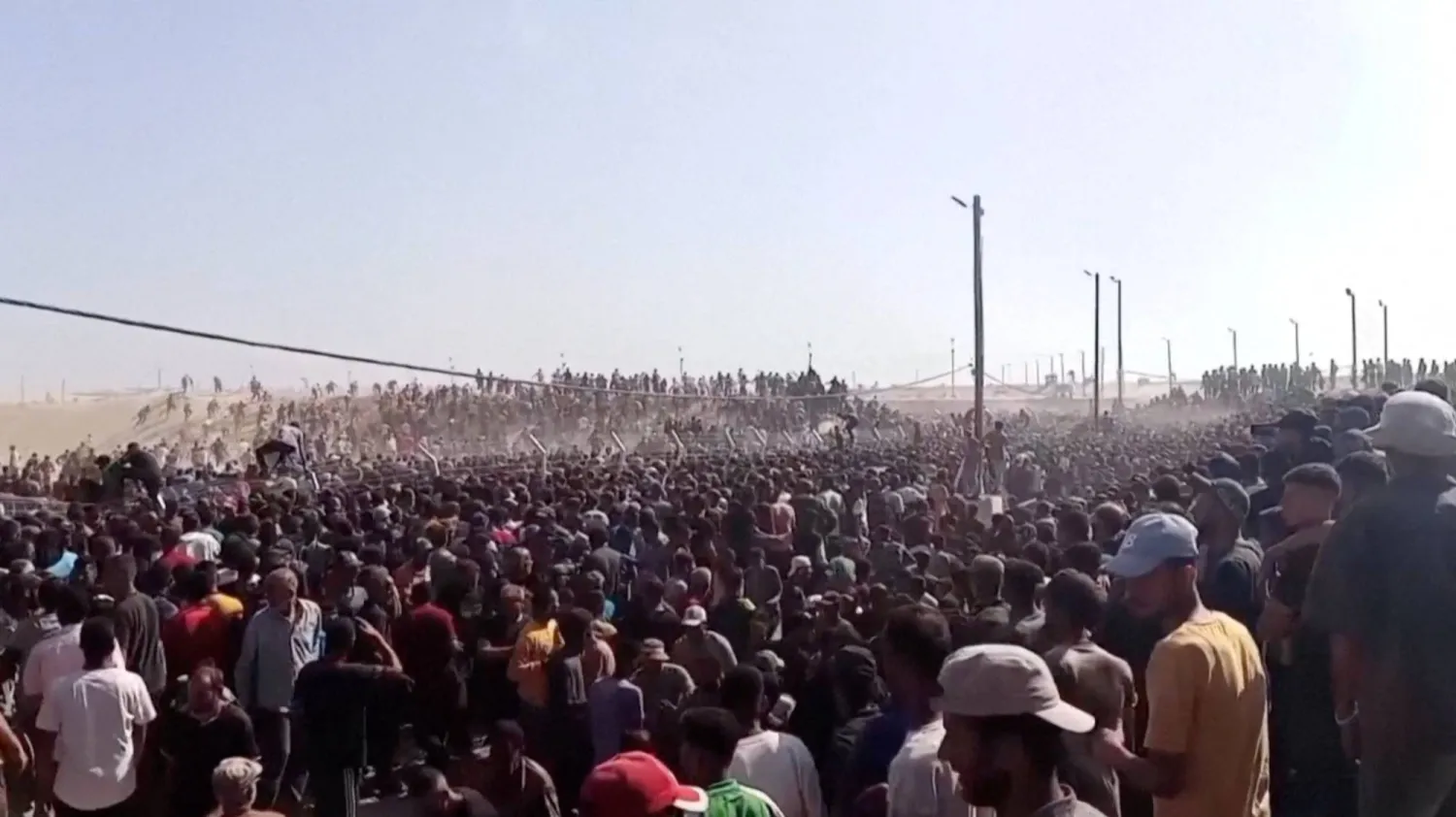 «إغاثة غزة» تغلق مراكزها «مؤقتاً» غداة سقوط قتلى خلال توزيع المساعدات