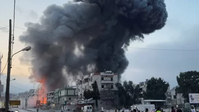 نجاة لبنانيين من قصف إسرائيلي استهدف طريقاً عاماً في جنوب البلاد