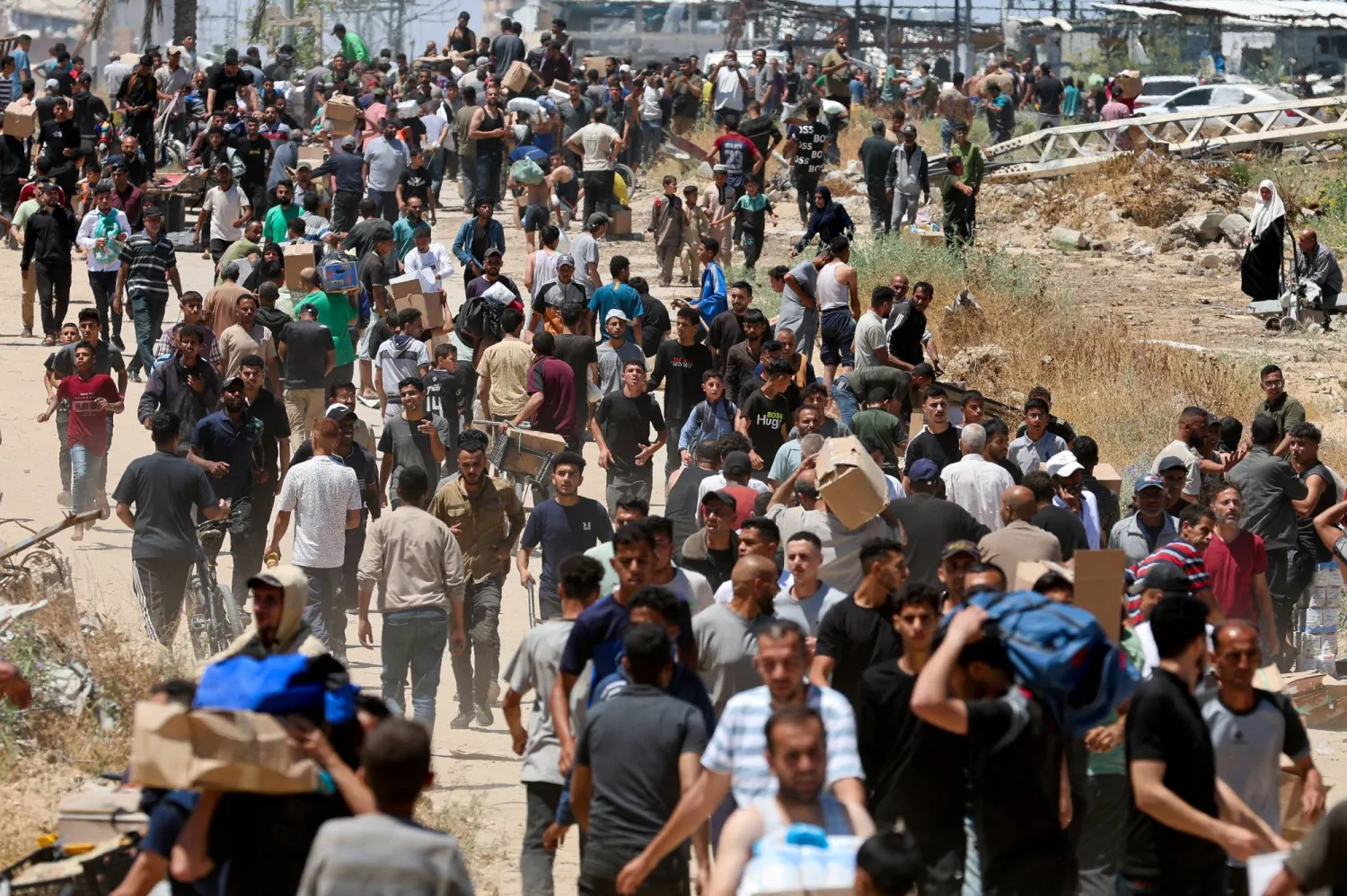 فوضى المساعدات في غزة… معاناة وسرقات و«إذلال متعمد»