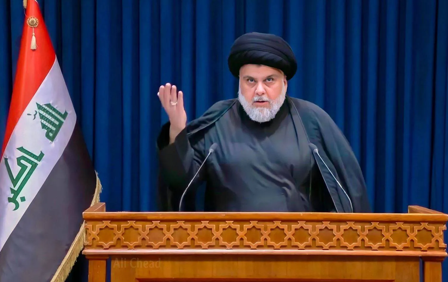 الصدر يحث الحكومة العراقية على تجنب الحرب