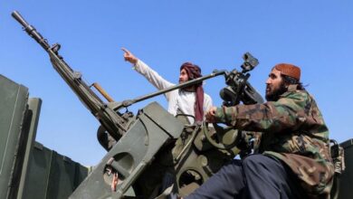 باكستان تعلن “حربا مفتوحة” على طالبان بعد قصف كابول وقندهار